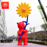 Decoración de centro comercial, publicidad gigante personalizada, estatua inflable de gran oso rojo con modelo de flores
