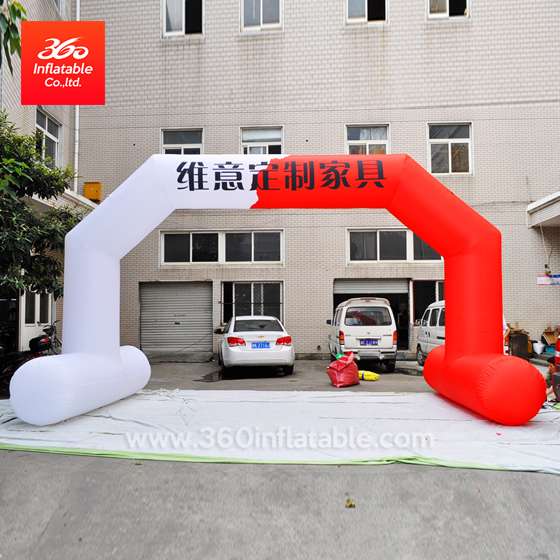 Tienda de muebles que hace publicidad de la aduana inflable del anuncio de la arcada del arco